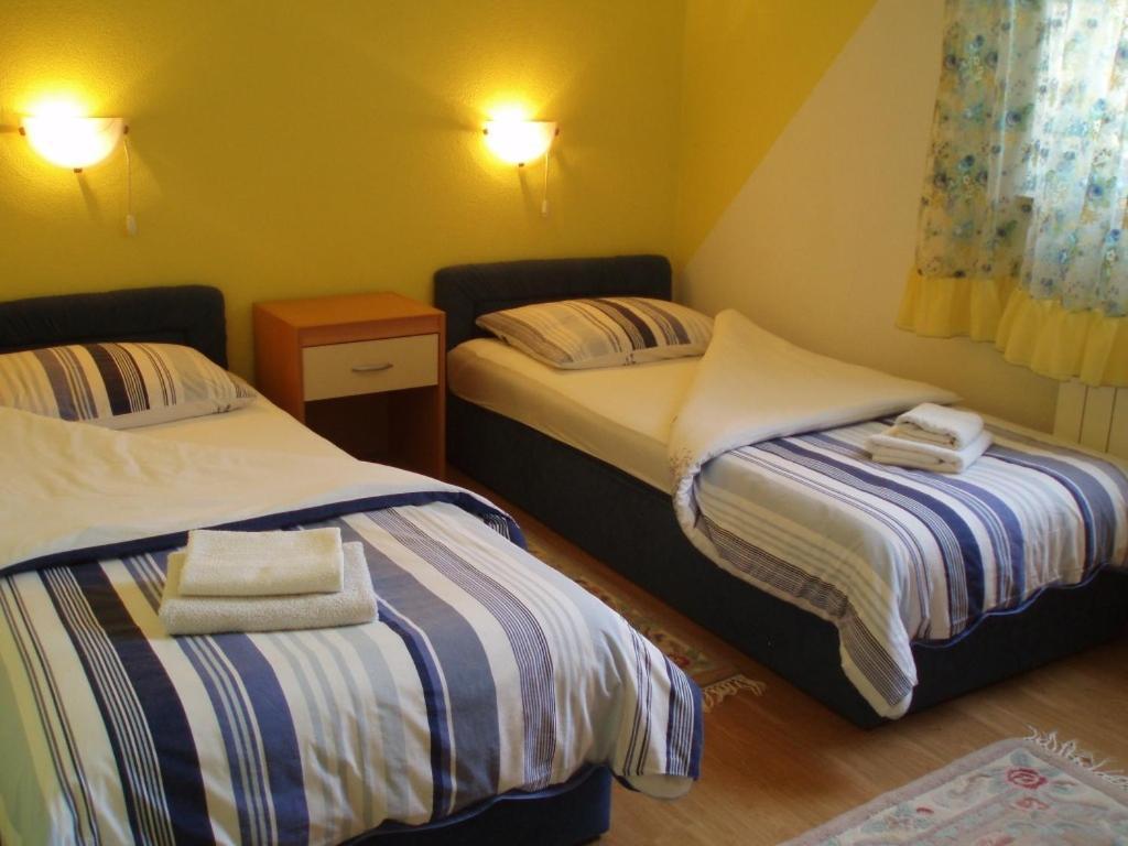 Villa Diana Apartments Пореч Экстерьер фото