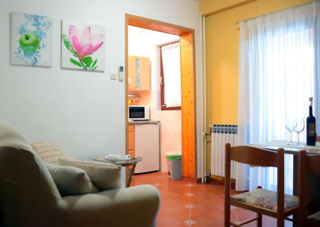 Villa Diana Apartments Пореч Экстерьер фото