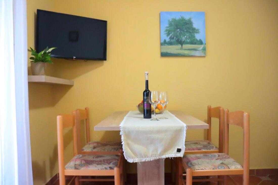 Villa Diana Apartments Пореч Экстерьер фото