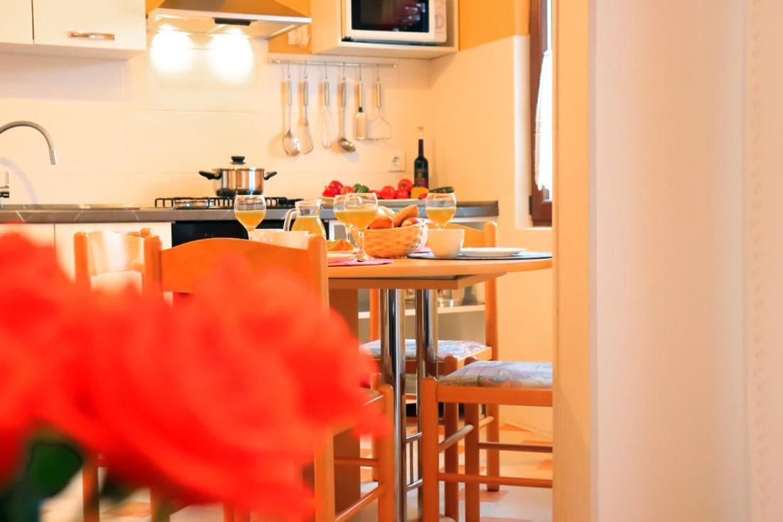 Villa Diana Apartments Пореч Экстерьер фото